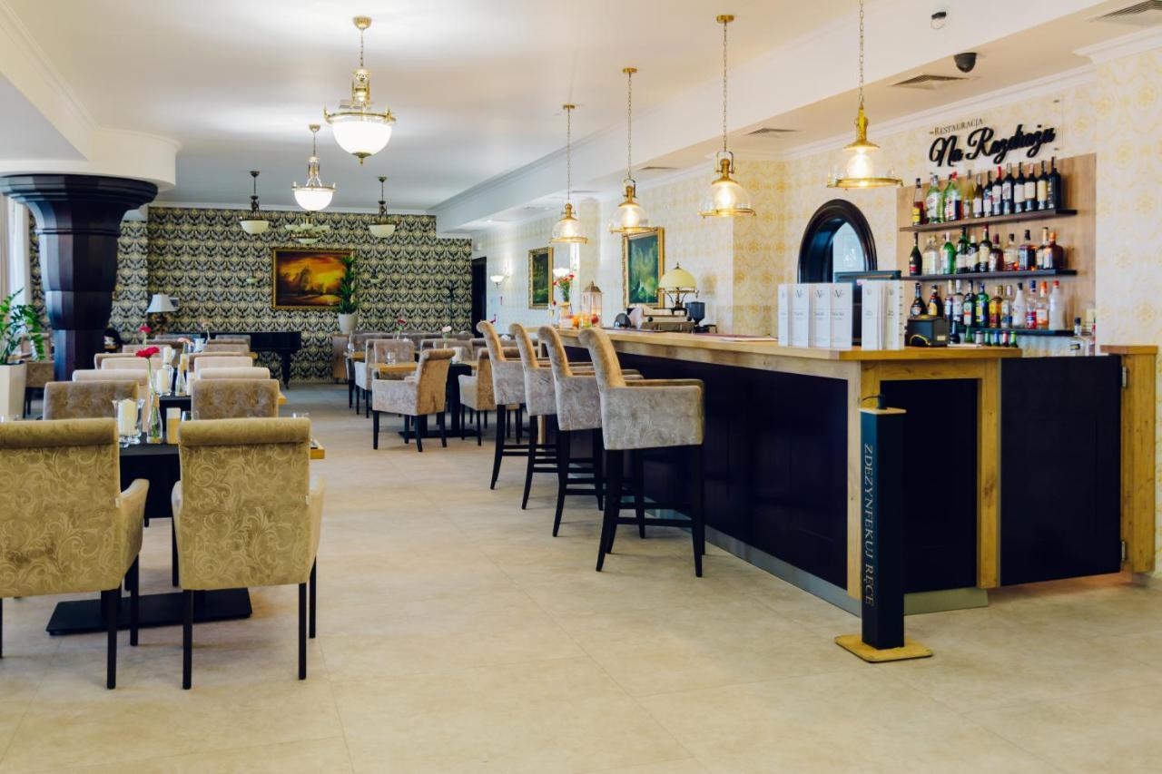 Hotel Victoria Bolszewo Dış mekan fotoğraf