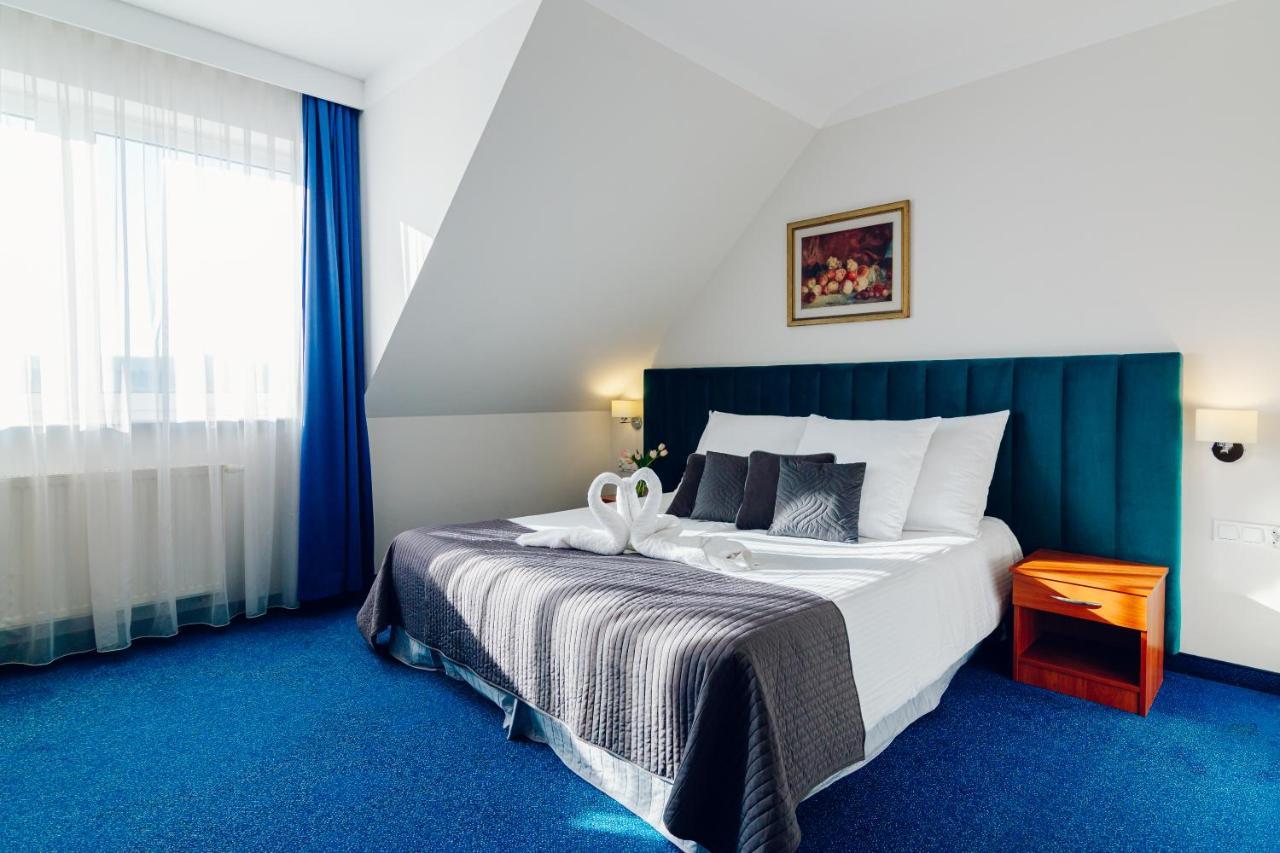 Hotel Victoria Bolszewo Dış mekan fotoğraf