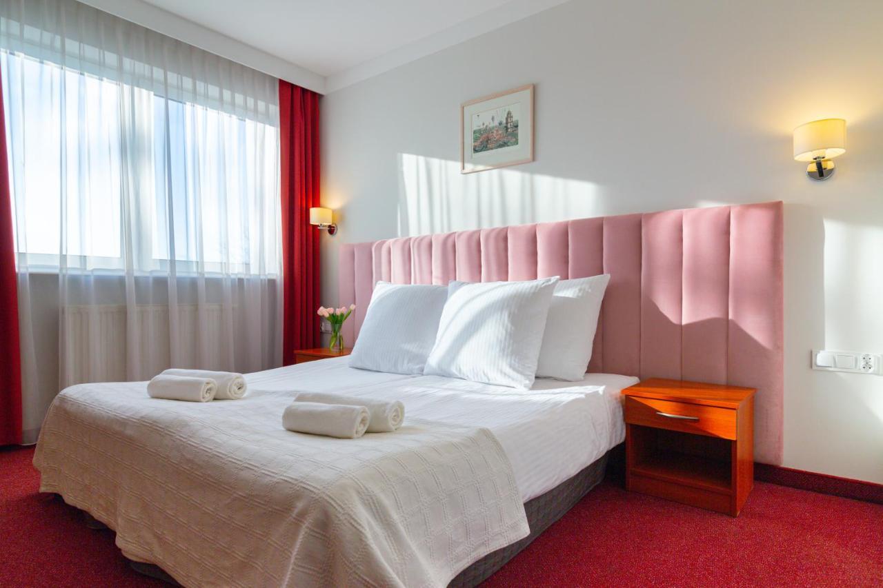 Hotel Victoria Bolszewo Dış mekan fotoğraf