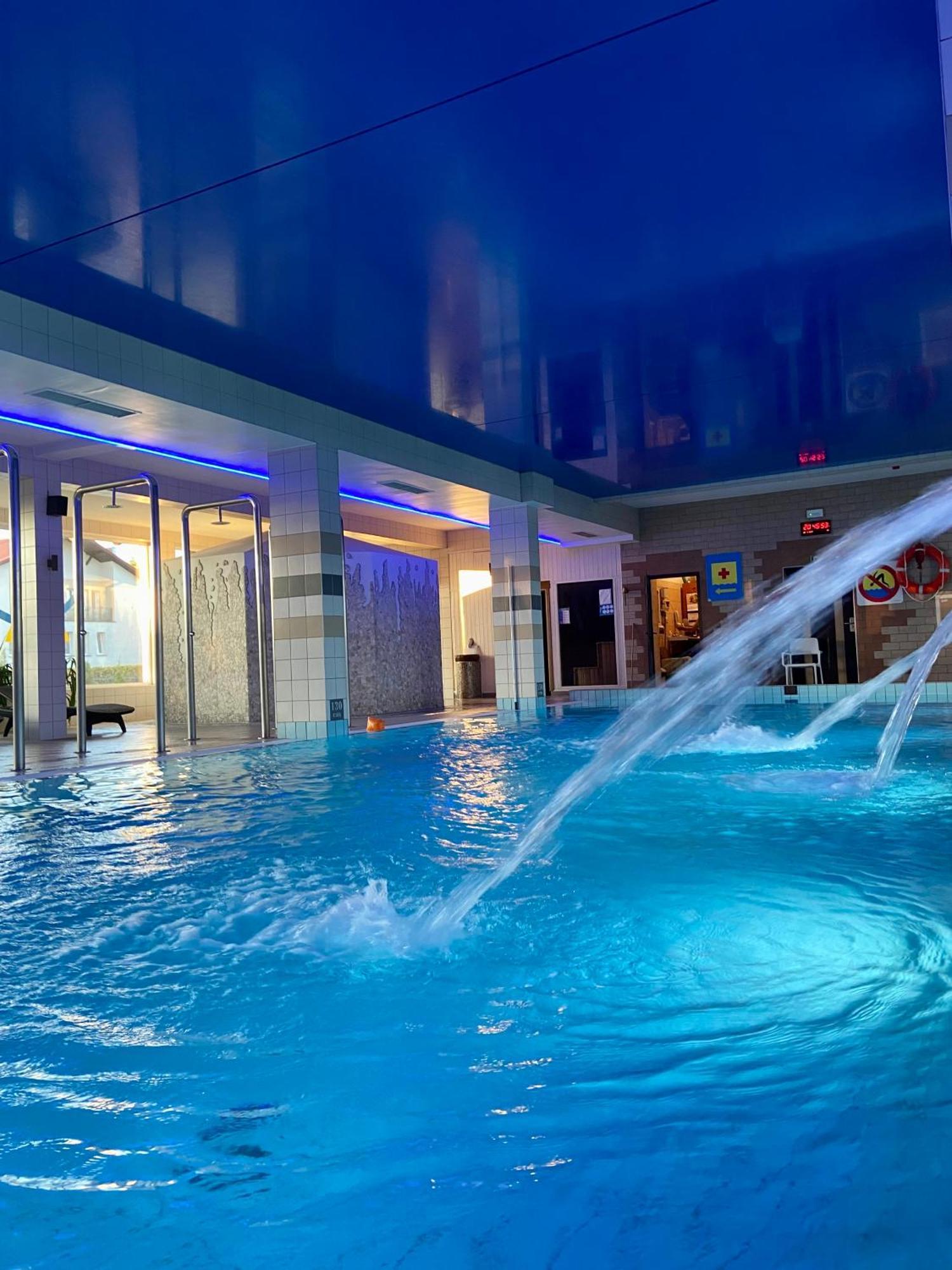Hotel Victoria Bolszewo Dış mekan fotoğraf